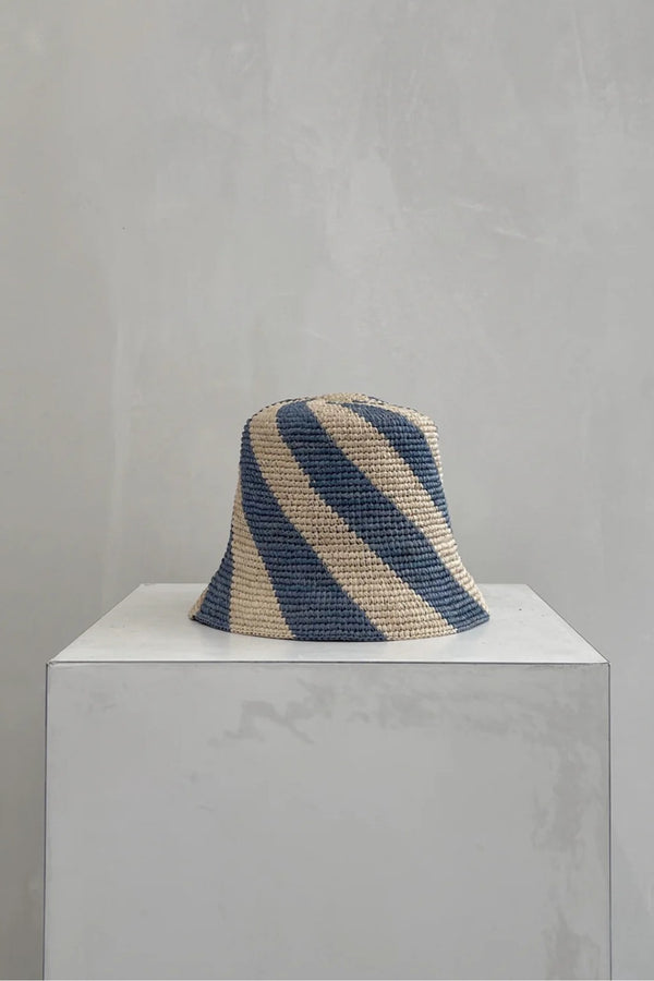 CYLA BUCKET HAT BLUE + CREAM SPIRAL