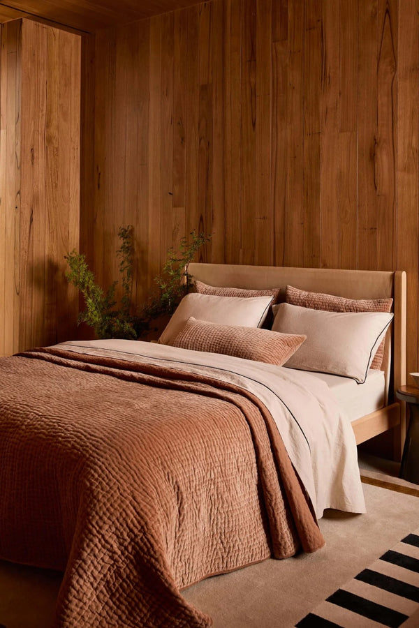 CINO CARAMEL VELVET QUILT