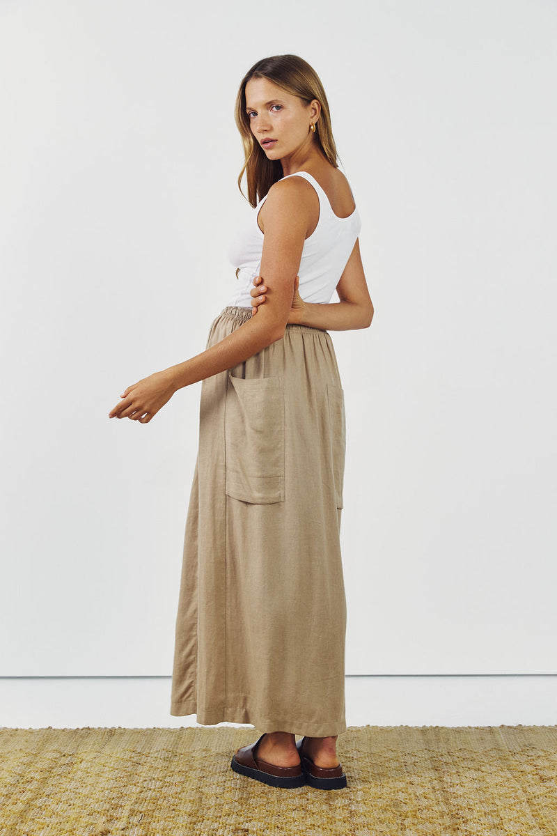 WANDERING SKIRT