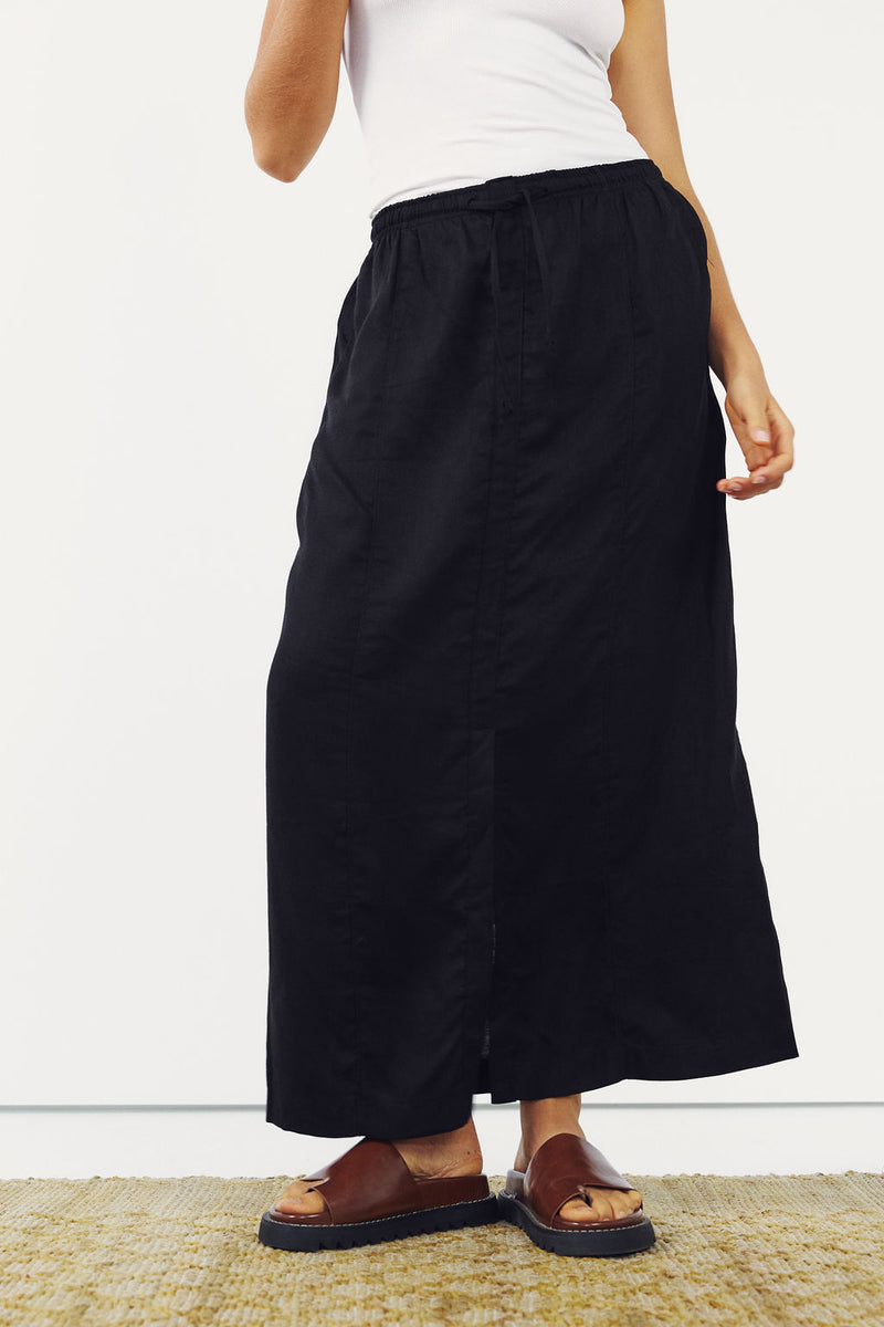 WANDERING SKIRT