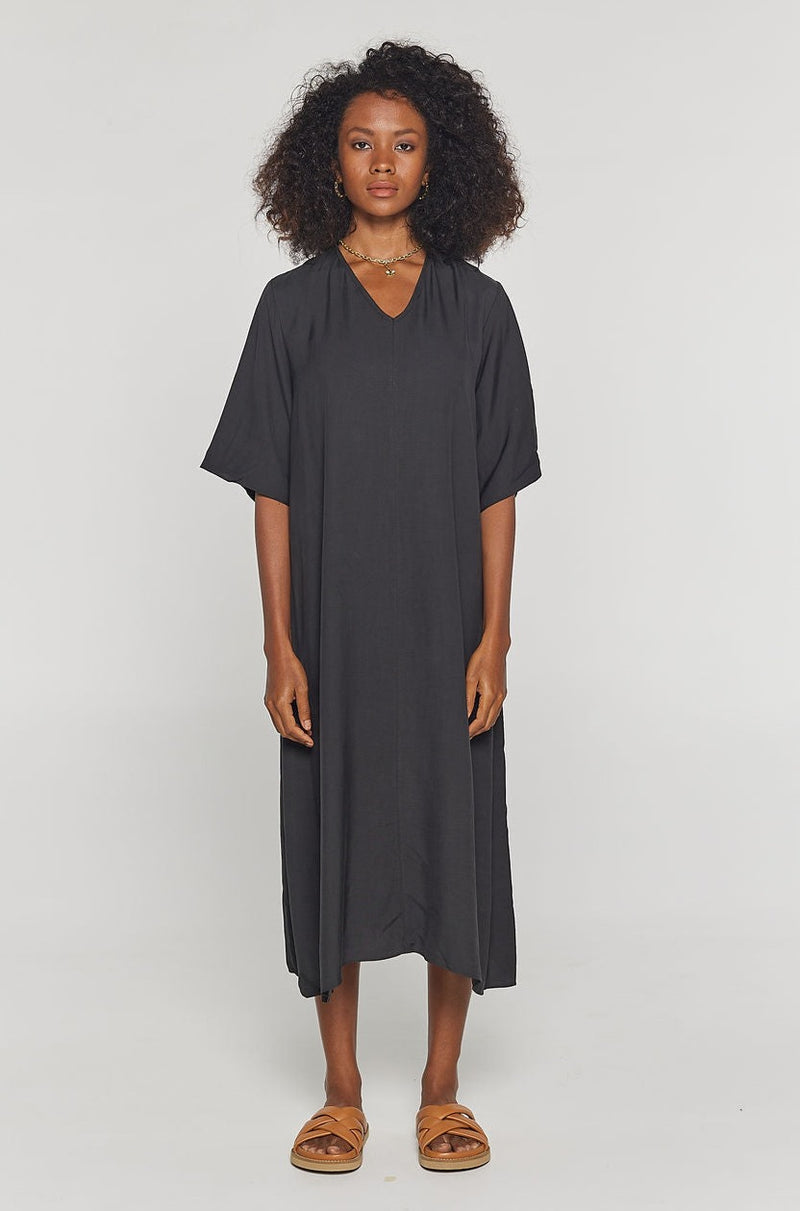 KEY WEST Black Midi Dress