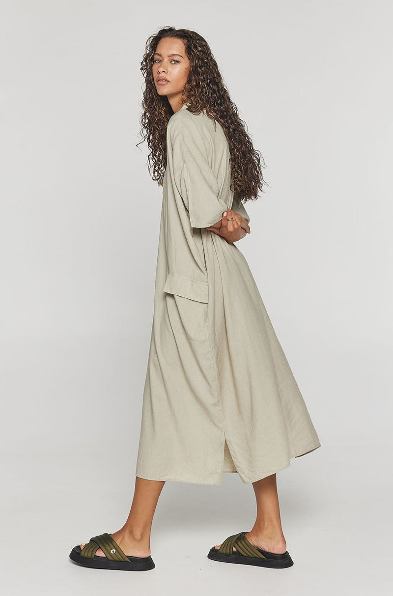 FRIDA Relaxed Midi Dress - Sage