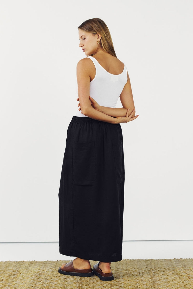 WANDERING SKIRT