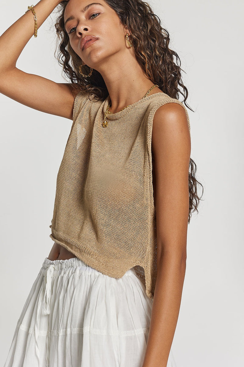 ESCAPE TOP