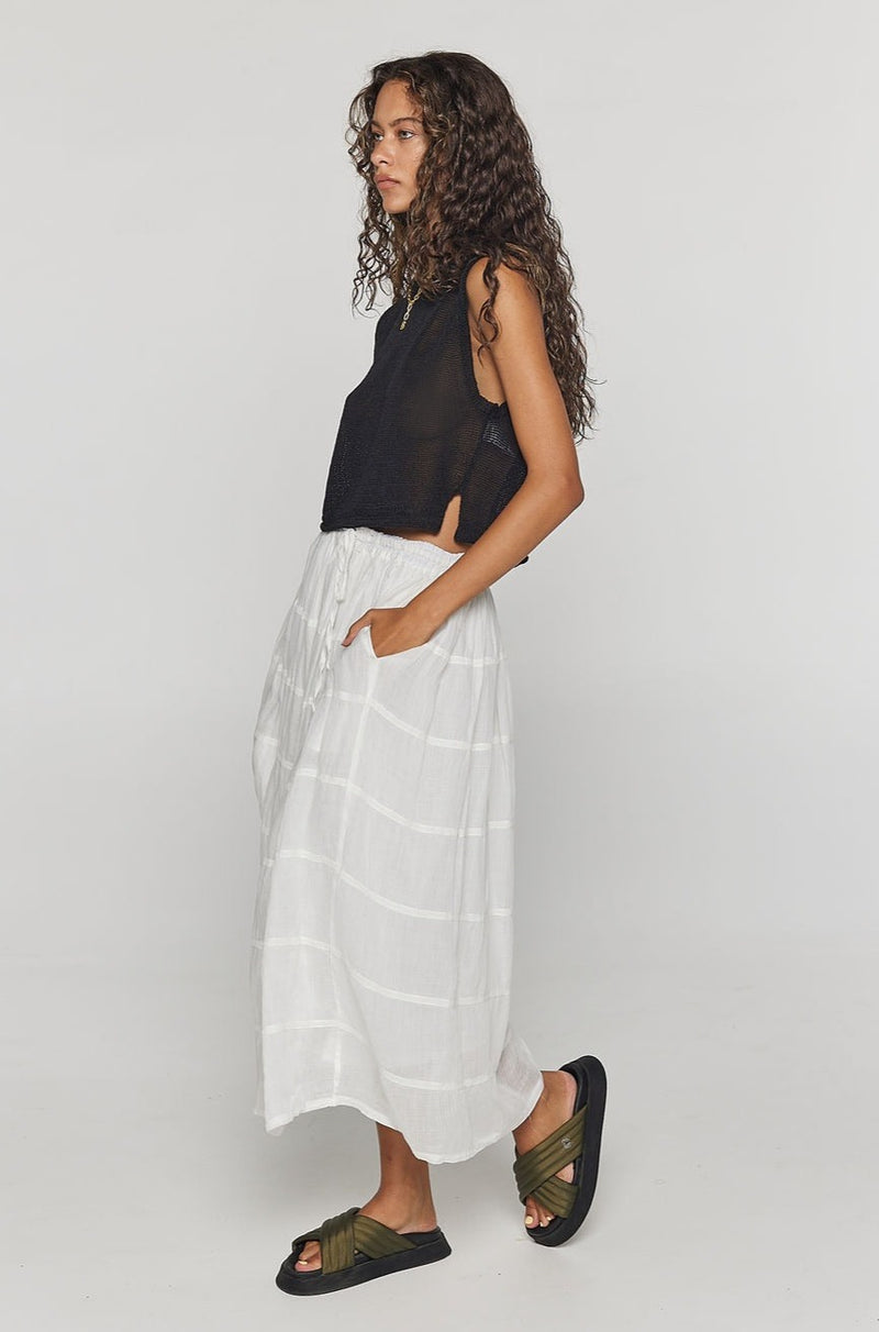 ESCAPE TOP