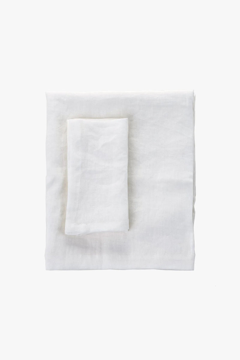 MOSS LINEN TABLE CLOTHS