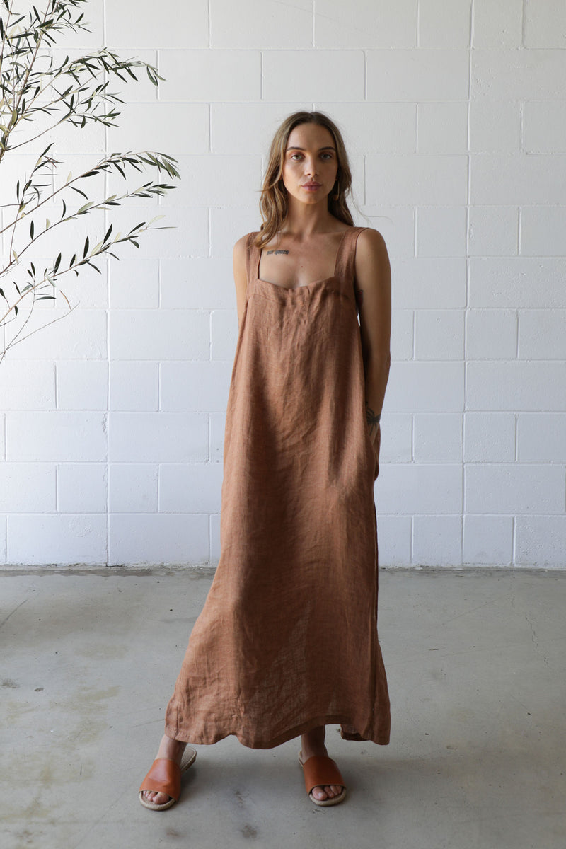 THE DESERT DRESS