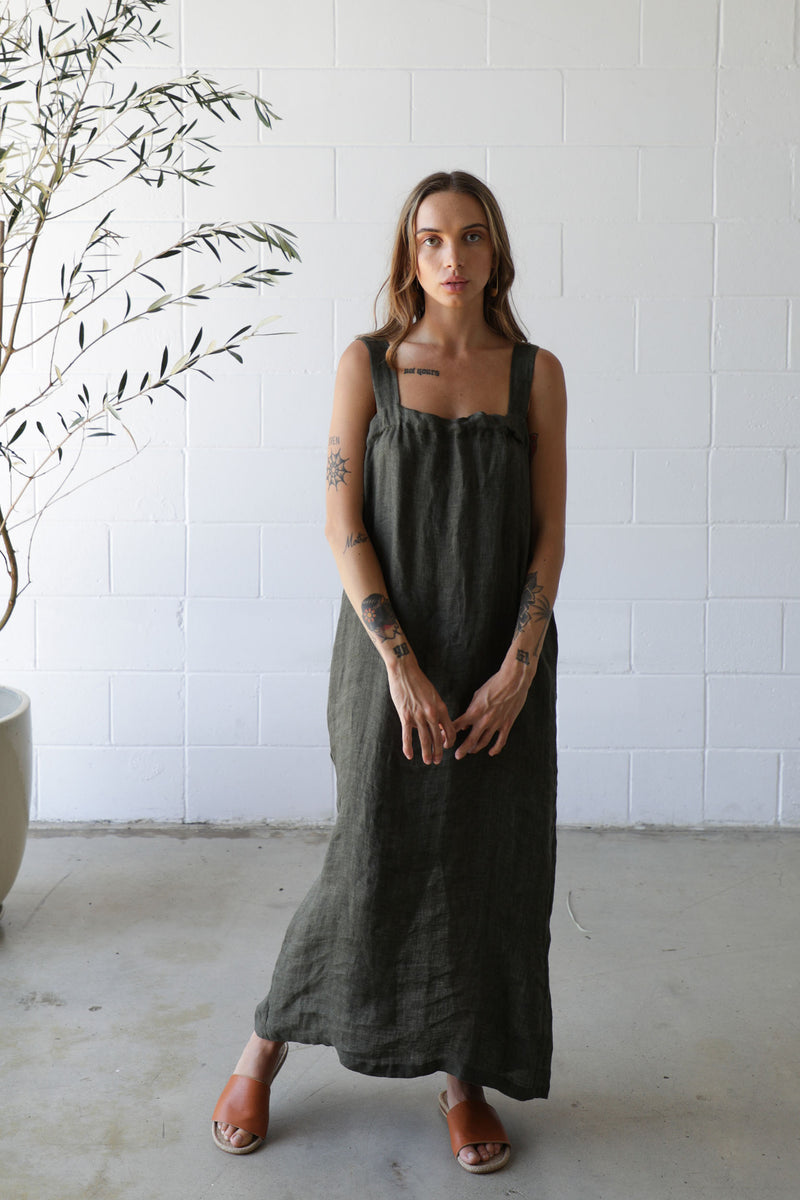THE DESERT DRESS