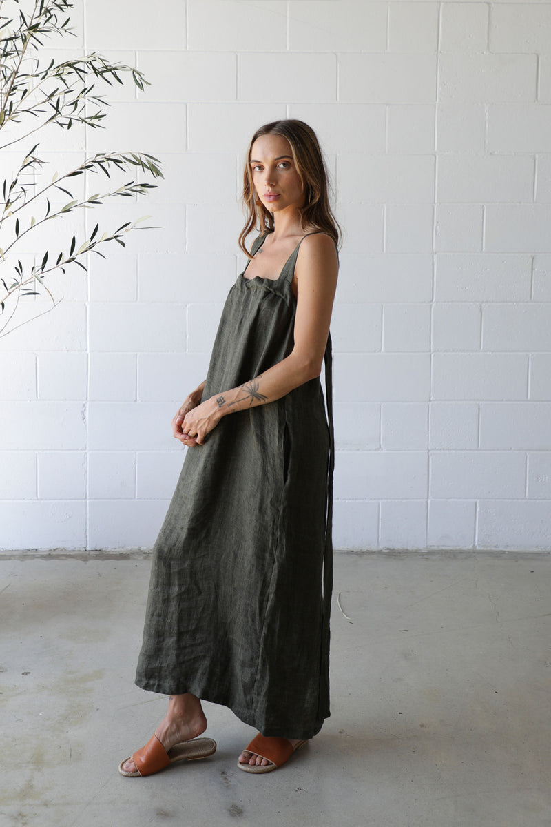 THE DESERT DRESS