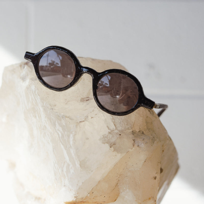 BLACK BIRD SUNGLASSES