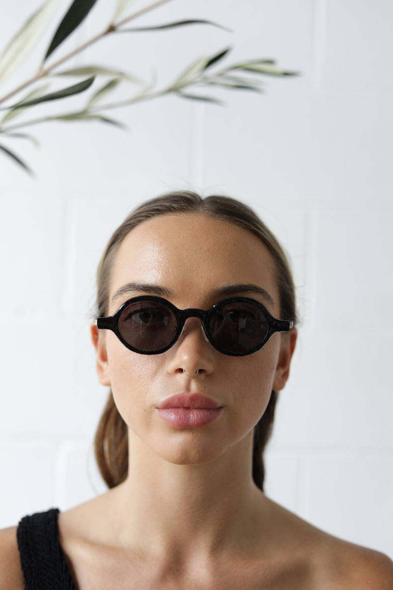 BLACK BIRD SUNGLASSES