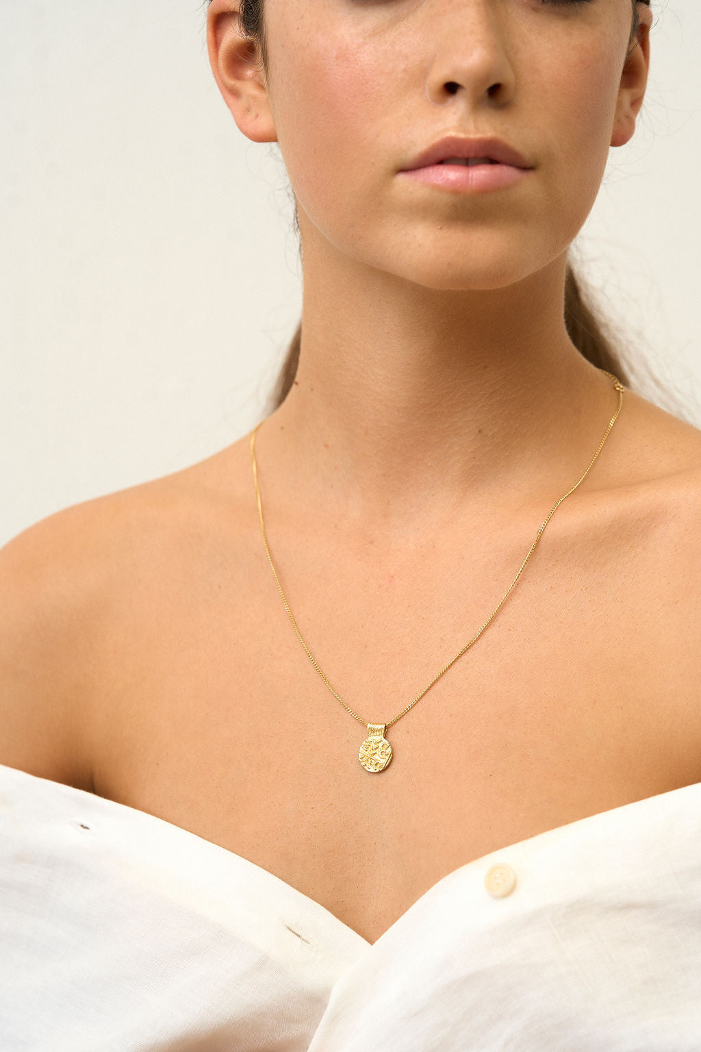 SHELL BE RIGHT NECKLACE