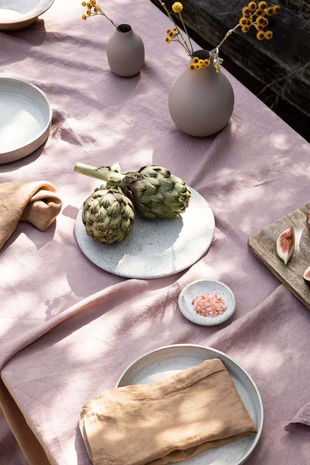 MOSS LINEN TABLE CLOTHS