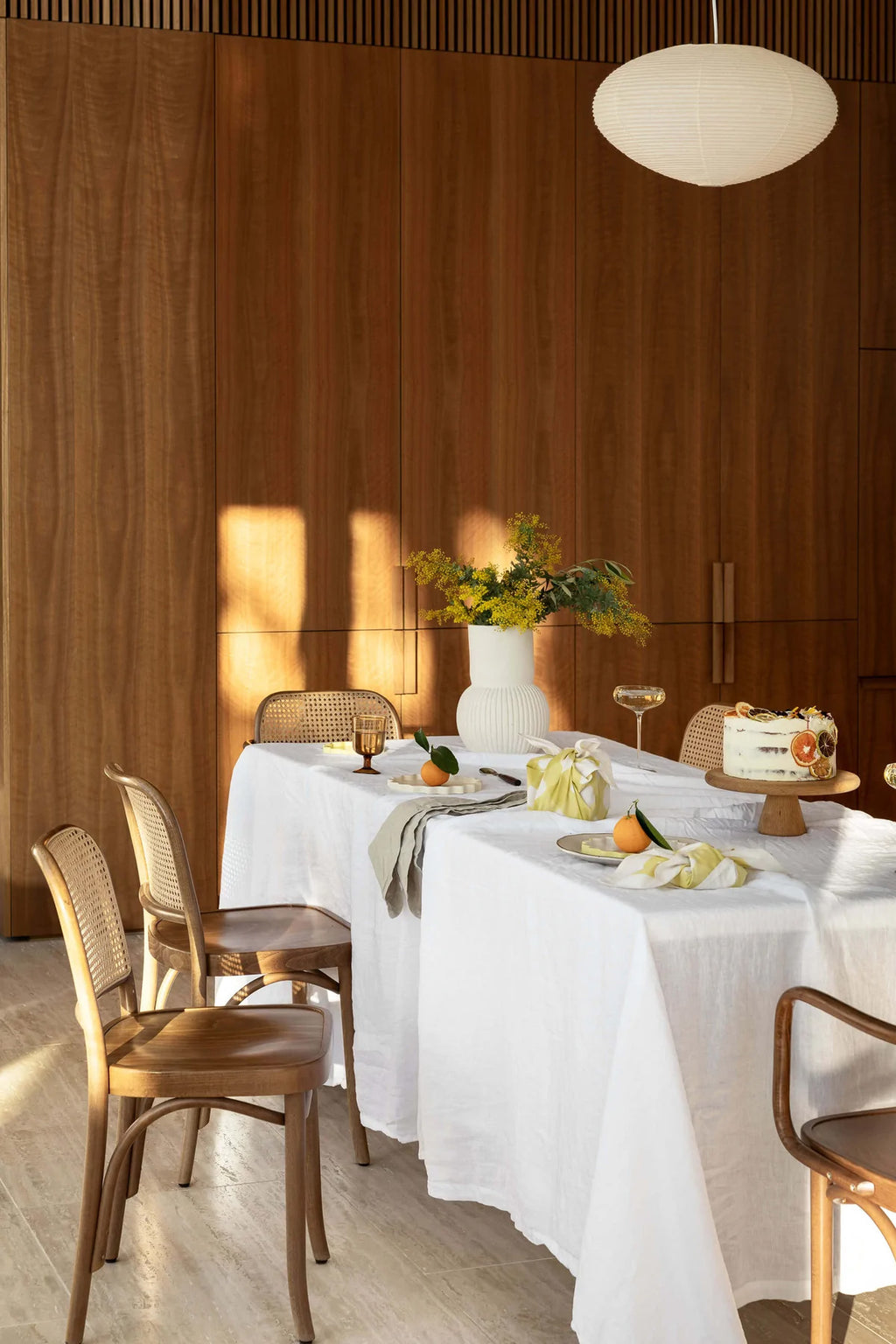 MOSS LINEN TABLE CLOTHS