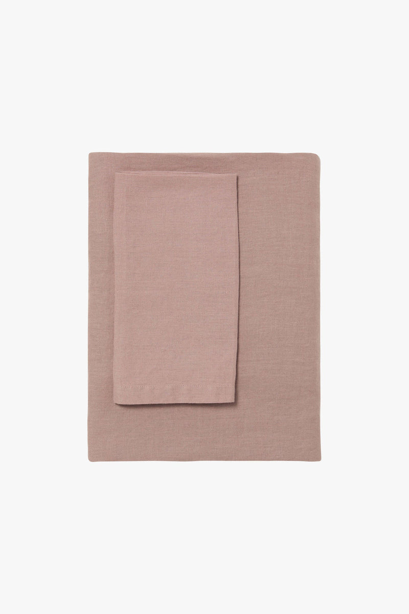 MOSS LINEN TABLE CLOTHS
